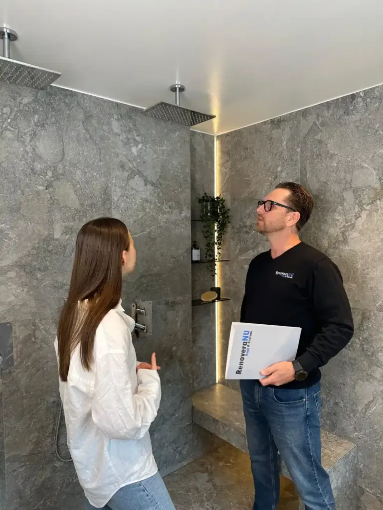 Nöjd kund efter badrumsrenovering i Stockholm med Renovera NU